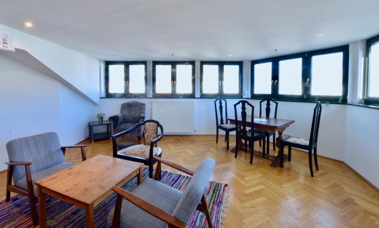 Spacious Flat With Panoramic View Wien